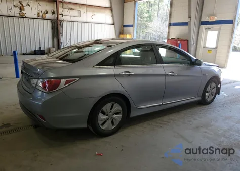 2014 Hyundai Sonata Hybrid z USA, uszkodzony, nr VIN KMHEC4A41EA116701